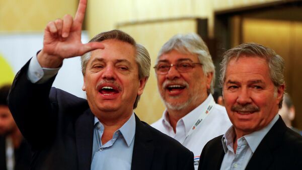 Presidente eleitor argentino, Alberto Fernández (esq.), e o futuro chanceler Felipe Solá (dir.) - Sputnik Brasil