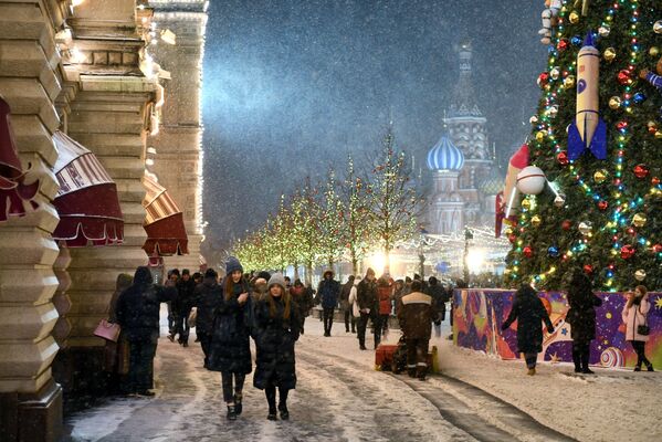 Decorações de Natal em Moscou - Sputnik Brasil