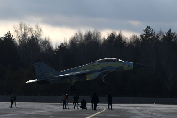 Especialistas dos EUA e Rússia avaliam vantagens do caça MiG-35 Especialistas dos EUA e Rússia avaliam vantagens do caça MiG-35 - Sputnik Brasil