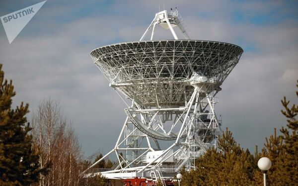 Astrônomo: 21 mil objetos espaciais podem ser perigosos para Terra - Sputnik Brasil