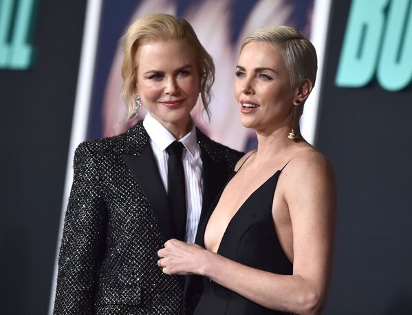 Atrizes Nicole Kidman e Charlize Theron na premiê do filme Bombshell no teatro Regency Village, na Califórnia - Sputnik Brasil