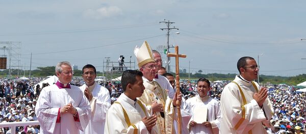 Papa Francisco discursa para multidão em Guayaquil, maior cidade do Equador - Sputnik Brasil