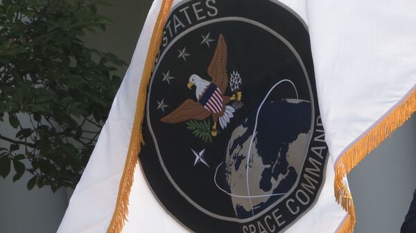 Bandeira do Comando Espacial dos EUA, recentemente transformado em Força Espacial  - Sputnik Brasil