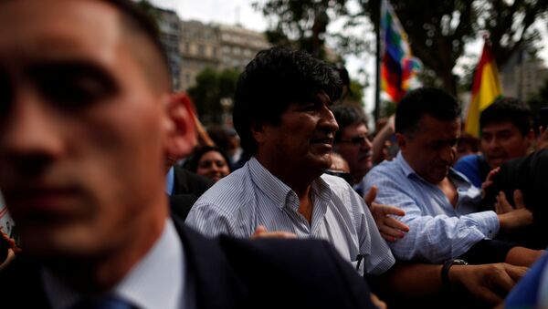 Ex-presidente da Bolívia, Evo Morales, em ato das Mães da Praça de Maio, em Buenos Aires, Argentina, em 26 de dezembro de 2019 - Sputnik Brasil