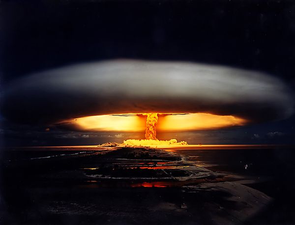 EUA impulsionam gastos globais recordes em armas nucleares, expõe relatório EUA impulsionam gastos globais recordes em armas nucleares, expõe relatório - Sputnik Brasil