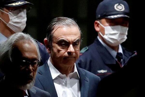 Ex-chefe da Nissan, Carlos Ghosn diz ter sido tratado 'brutalmente' pelo Japão (VÍDEO) - Sputnik Brasil