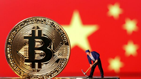 China irá lançar uma versão totalmente digital de sua moeda no ano de 2020, utilizando a tecnologia blockchain - Sputnik Brasil