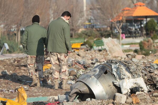 Irã confirma entrega à Ucrânia de caixas-pretas do Boeing abatido - Sputnik Brasil