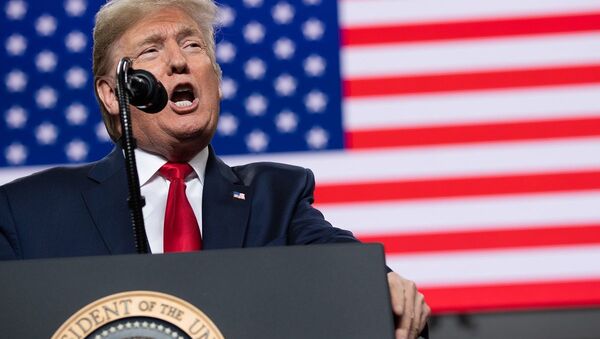 Presidente Donald Trump durante comício eleitoral em Toledo, no estado americano de Ohio - Sputnik Brasil