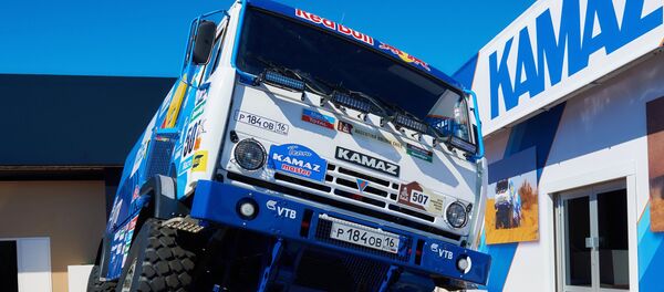 Caminhão russo Kamaz - Sputnik Brasil