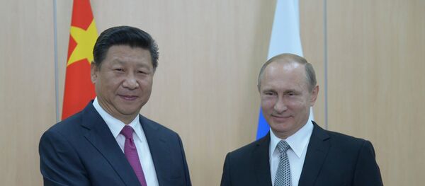 Vladimir Putin e Xi Jinping - Sputnik Brasil