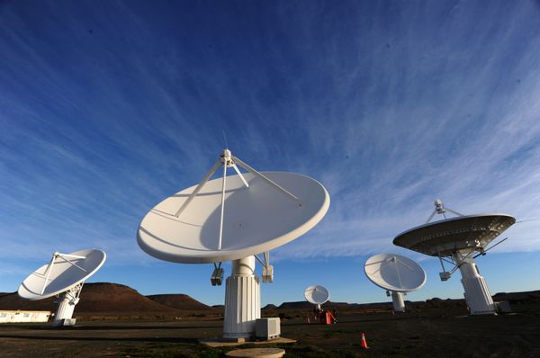 Conheça o radiotelescópio gigante que nos mostraria 'princípio' do Universo (FOTOS) - Sputnik Brasil