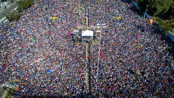 Por que o número de evangélicos no Brasil pode superar o de católicos em pouco mais de 10 anos? - Sputnik Brasil