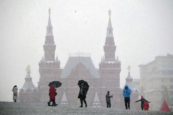 Turistas na Praça Vermelha em Moscou
 - Sputnik Brasil