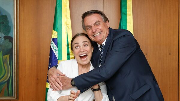 Jair Bolsonaro se encontra com a secretária nacional de Cultura do governo federal Regina Duarte - Sputnik Brasil