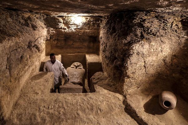 Sarcófagos de sacerdotes de faraós são abertos por arqueólogos no Egito (VÍDEO, FOTOS) - Sputnik Brasil