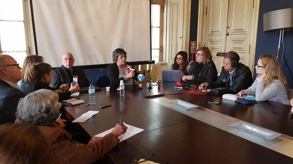 Trabalho de Glenn Greenwald é 'importante', diz ex-eurodeputada que apoia hacker do Luanda Leaks - Sputnik Brasil