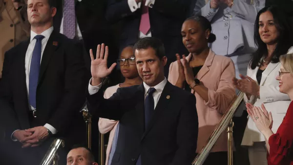 Juan Guaidó acena na Câmara dos Representantes dos EUA ao ser apresentado por Trump  - Sputnik Brasil