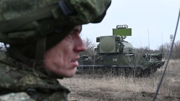 Sistema de defesa antiaérea russo Tor durante exercícios táticos do Distrito Militar do Sul da Rússia, na região de Rostov-no-Don - Sputnik Brasil