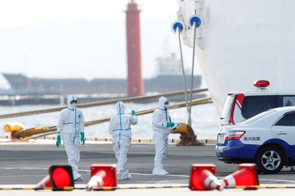 Morrem 2 passageiros do navio de cruzeiro em quarentena no Japão devido ao coronavírus - Sputnik Brasil