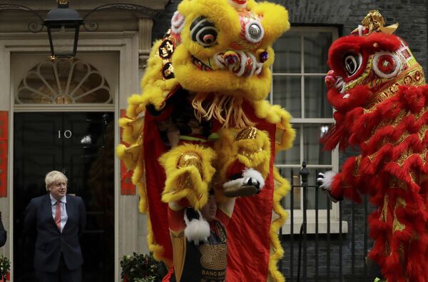 5G da discórdia: Trump eleva o tom contra Boris Johnson em conversa sobre Huawei - Sputnik Brasil