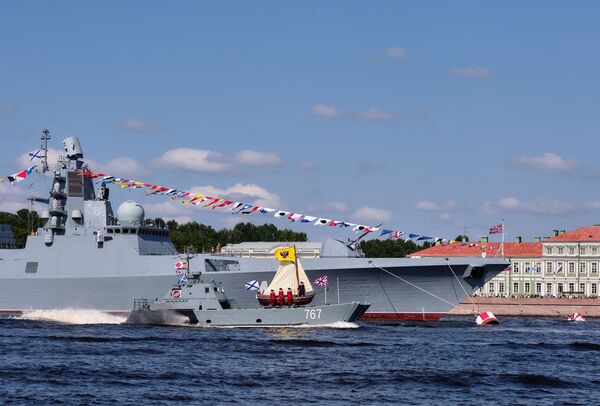 Preparada para ação: 'moderna e poderosa' fragata da Marinha da Rússia completa testes - Sputnik Brasil