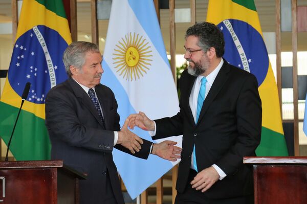 Boa relação entre Bolsonaro e Fernández é essencial ao Mercosul, diz diplomata paraguaio - Sputnik Brasil