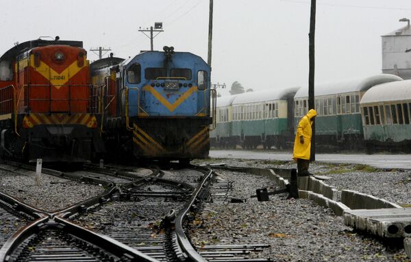 Rússia e Cuba pretendem estreitar relações na área de defesa e outras - Sputnik Brasil