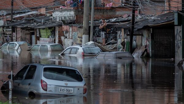 A forte chuva que atingiu São Paulo no dia 10 de fevereiro provocou vários pontos de alagamento na cidade. - Sputnik Brasil