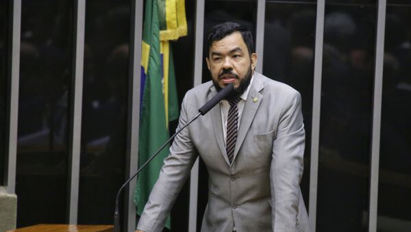 Deputado federal Loester Trutis (PSL-MS) discursa na Câmara. - Sputnik Brasil