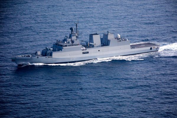 Índia encomenda 12 navios-patrulha para 'combater' China em Ladakh Índia encomenda 12 navios-patrulha para 'combater' China em Ladakh - Sputnik Brasil