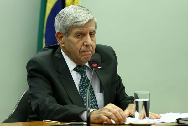 Militares da reserva lançam manifesto criticando Celso de Mello e exaltando generais - Sputnik Brasil