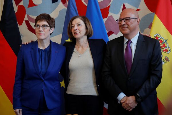 França e Alemanha assinam contrato para construir caça 100% europeu - Sputnik Brasil