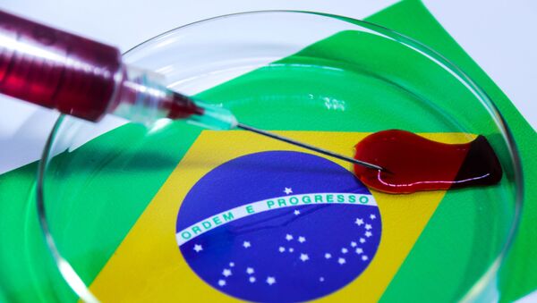 Imagem ilustrativa do COVID-19 (novo coronavírus) com a bandeira do Brasil - Sputnik Brasil