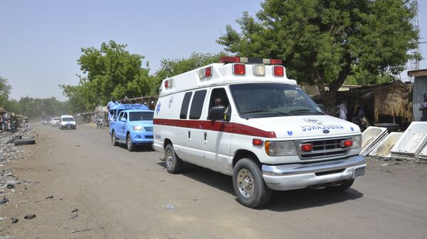Uma ambulância acompanhada de carros de polícia em Maiduguri, Nigéria (arquivo) - Sputnik Brasil