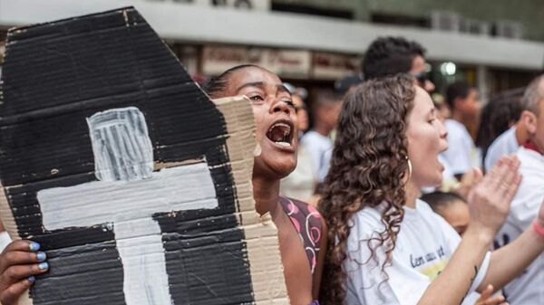 Documentário debate precarização do sistema público de saúde no Brasil Documentário debate precarização do sistema público de saúde no Brasil - Sputnik Brasil