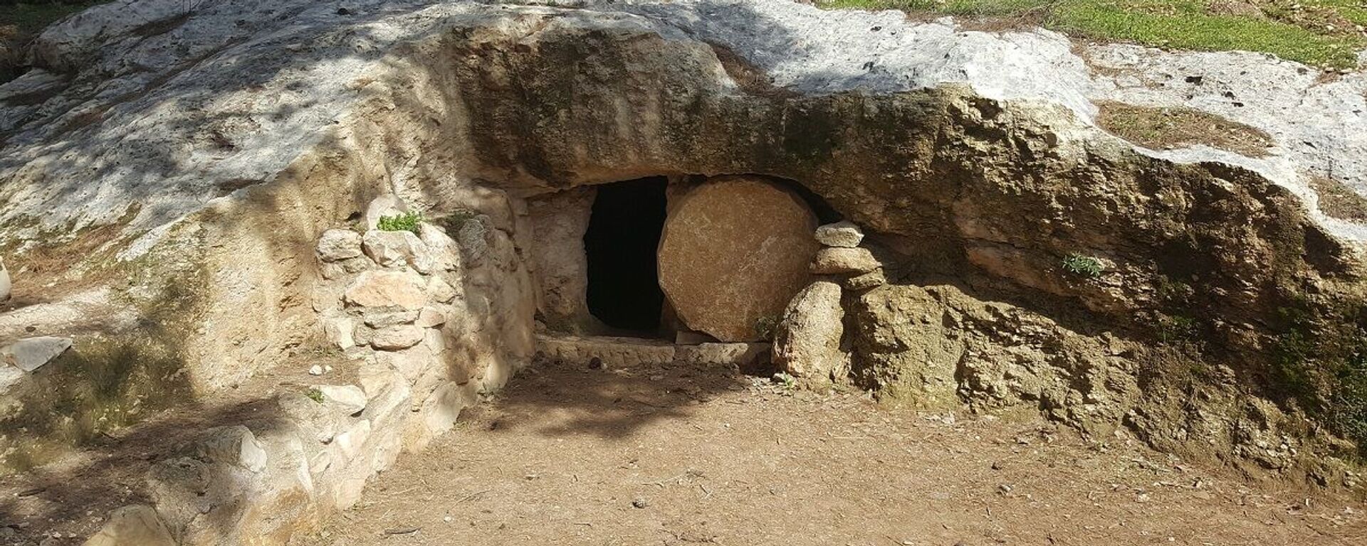 Um túmulo antigo (imagem referencial) - Sputnik Brasil, 1920, 14.02.2026