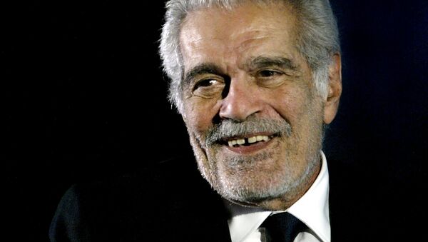 Actor Omar Sharif speaks about his career at the American Film Institute's A Tribute to Omar Sharif in Hollywood, California, in this November 11, 2003 file photo. - Sputnik Brasil