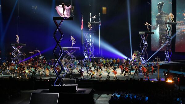 A apresentação do Cirque du Soleil mostrou a história do Canadá, destacando a sua diversidade étnica e cultural - Sputnik Brasil