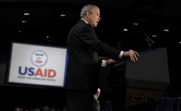 Abstinência sexual: 'guerra santa' de Damares, sombra dos EUA e gravidez na favela - Sputnik Brasil