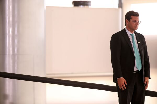 Secom quer dobrar verba atual com o objetivo de melhorar imagem de Bolsonaro, diz jornal - Sputnik Brasil