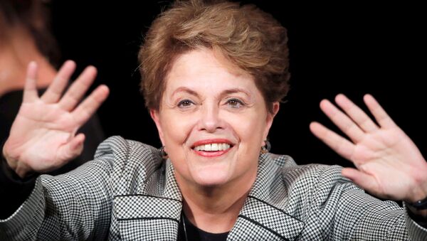 Ex-presidente do Brasil, Dilma Rousseff, em evento da campanha de Anne Hidalgo pela reeleição à prefeitura da capital francesa, Paris, 2 de março de 2020 - Sputnik Brasil