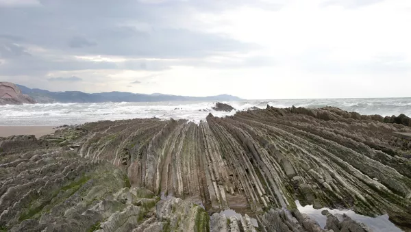 Arredores de San Sebastián, popular cidade balneária no golfo de Biscaia, País Basco, Espanha - Sputnik Brasil
