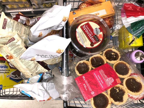 As sobremesas não foram deixadas de lado por consumidores preocupados com o novo coronavírus, no Canadá As sobremesas não foram deixadas de lado por consumidores preocupados com o novo coronavírus, no Canadá - Sputnik Brasil