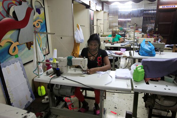 Saiba quais os melhores tecidos para lidar com pandemia - Sputnik Brasil