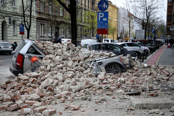 Terremoto sacode Croácia e causa rastro de destruição (FOTOS) Terremoto sacode Croácia e causa rastro de destruição (FOTOS) - Sputnik Brasil