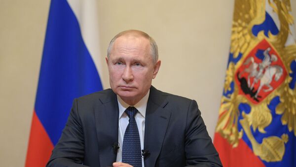 Presidente da Rússia, Vladimir Putin, durante pronunciamento em rede nacional de televisão, 25 de março de 2020 - Sputnik Brasil