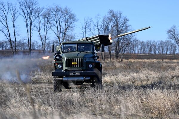 Destruição garantida! Saiba como lançadores de foguetes Grad se tornaram populares no mundo - Sputnik Brasil