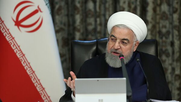 Presidente iraniano, Hassan Rouhani, discursa sobre o coronavírus - Sputnik Brasil