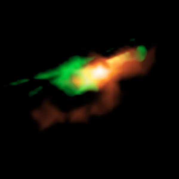 Jatos de plasma lançados por buraco negro supermassivo são captados por astrônomos (FOTOS) Jatos de plasma lançados por buraco negro supermassivo são captados por astrônomos (FOTOS) - Sputnik Brasil